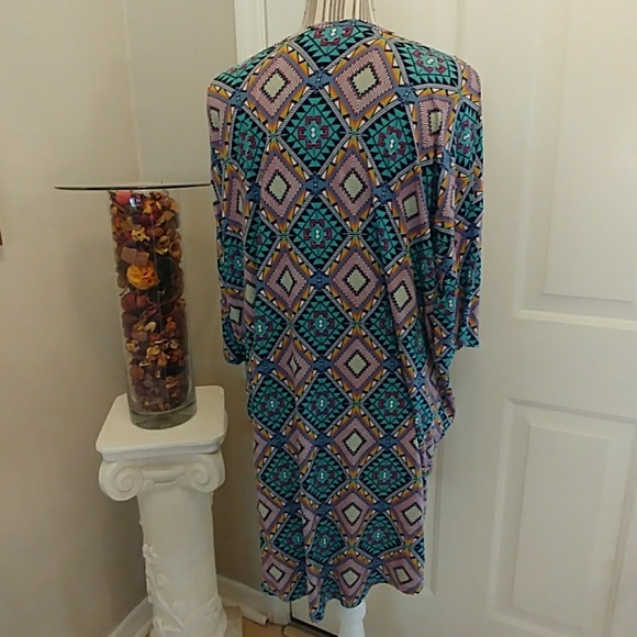 Lula Roe Small Irma Top - Picture 3 of 7